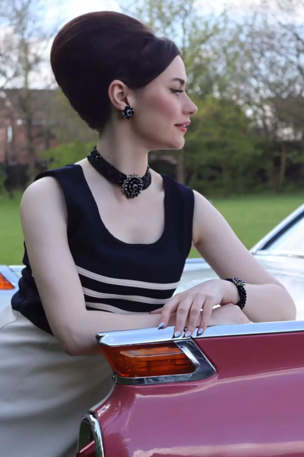 Sieraden | Lovely Audrey Jet Flower Stud Oorbellen In Zwart En Zilver