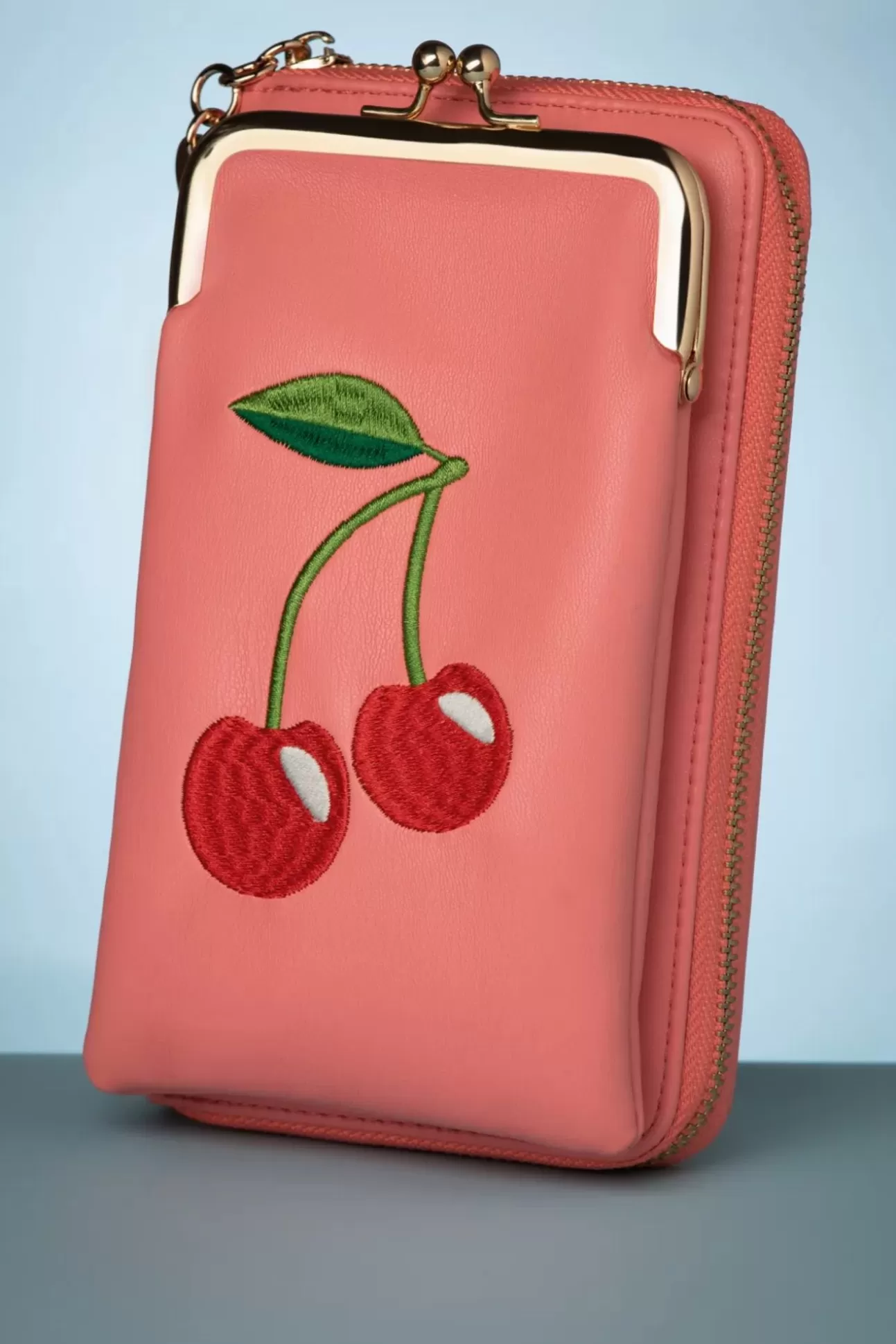 Portemonnees | Banned Retro Cherry Pie Crossbody Telefoontasje In Koraalroze