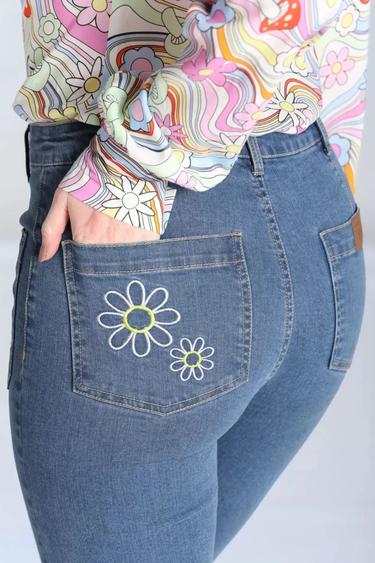 Broeken | Bunny Daisy Flower Power Jeans In Licht Blauw