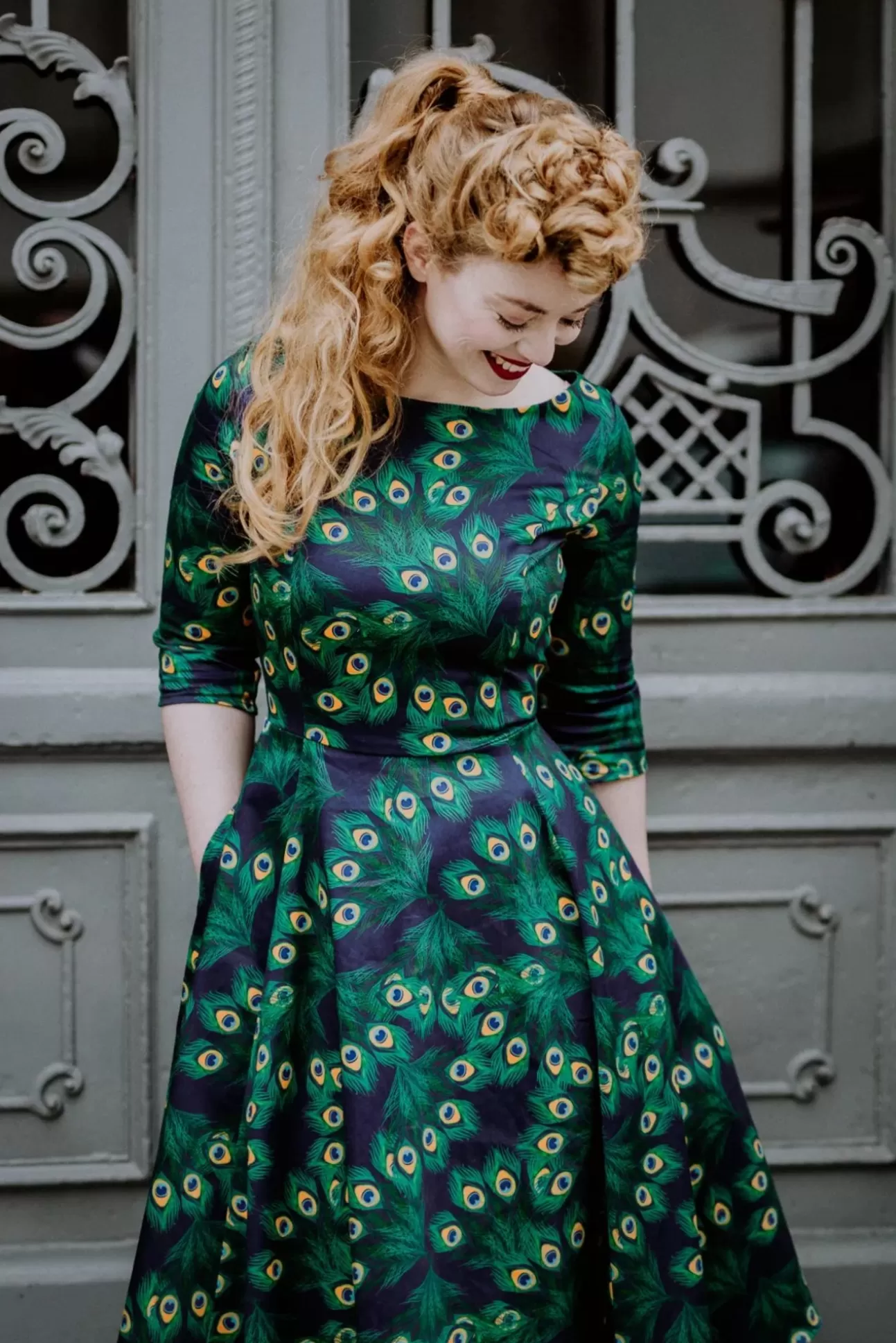 Swing Jurken | Topvintage Boutique Collection Exclusieve Bij Topvintage ~ Adriana Peacock Long Sleeve Swing Jurk In Marineblauw