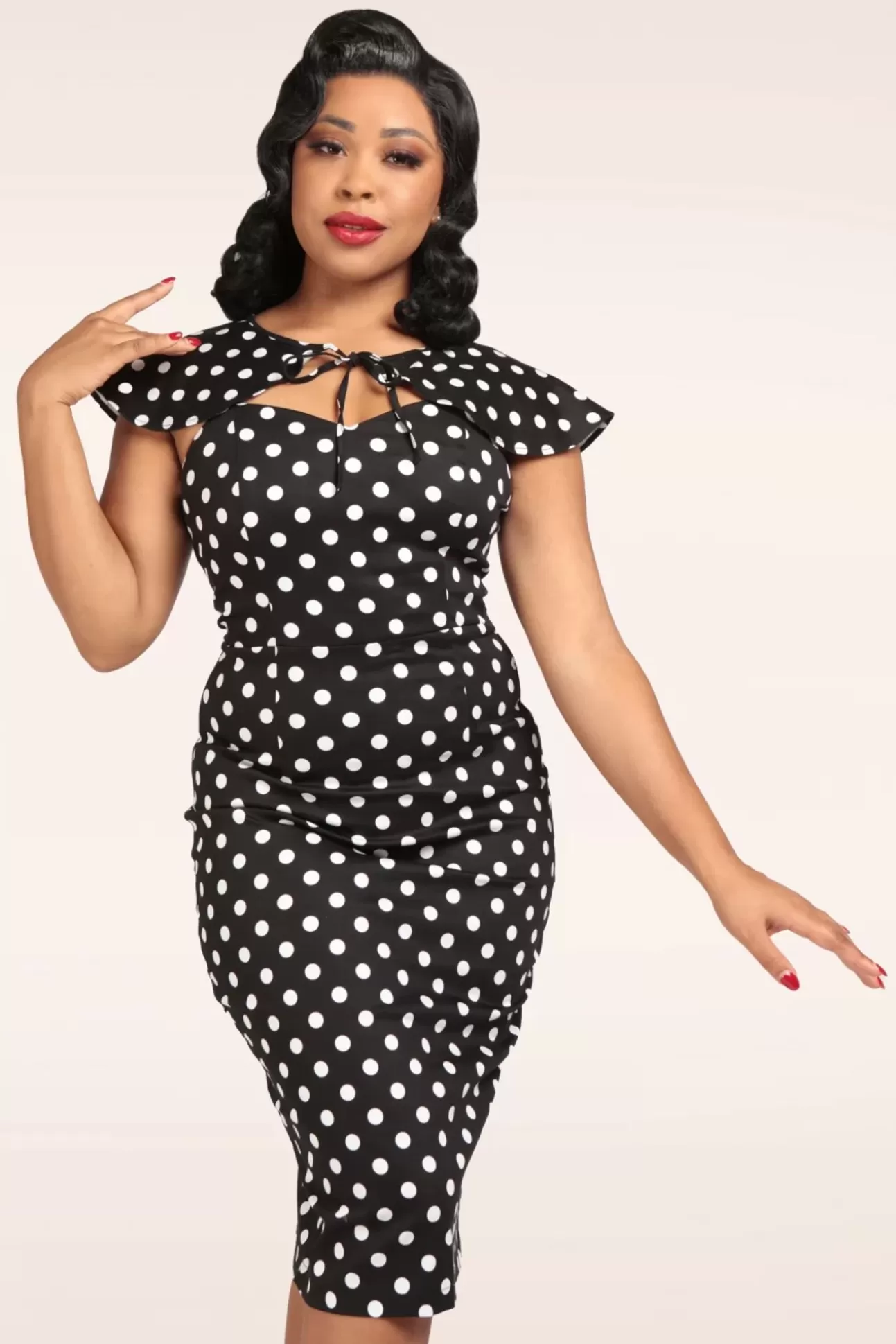 Plus Size Jurken | Collectif Clothing Lilla Polka Peplum Pencil Jurk In Zwart