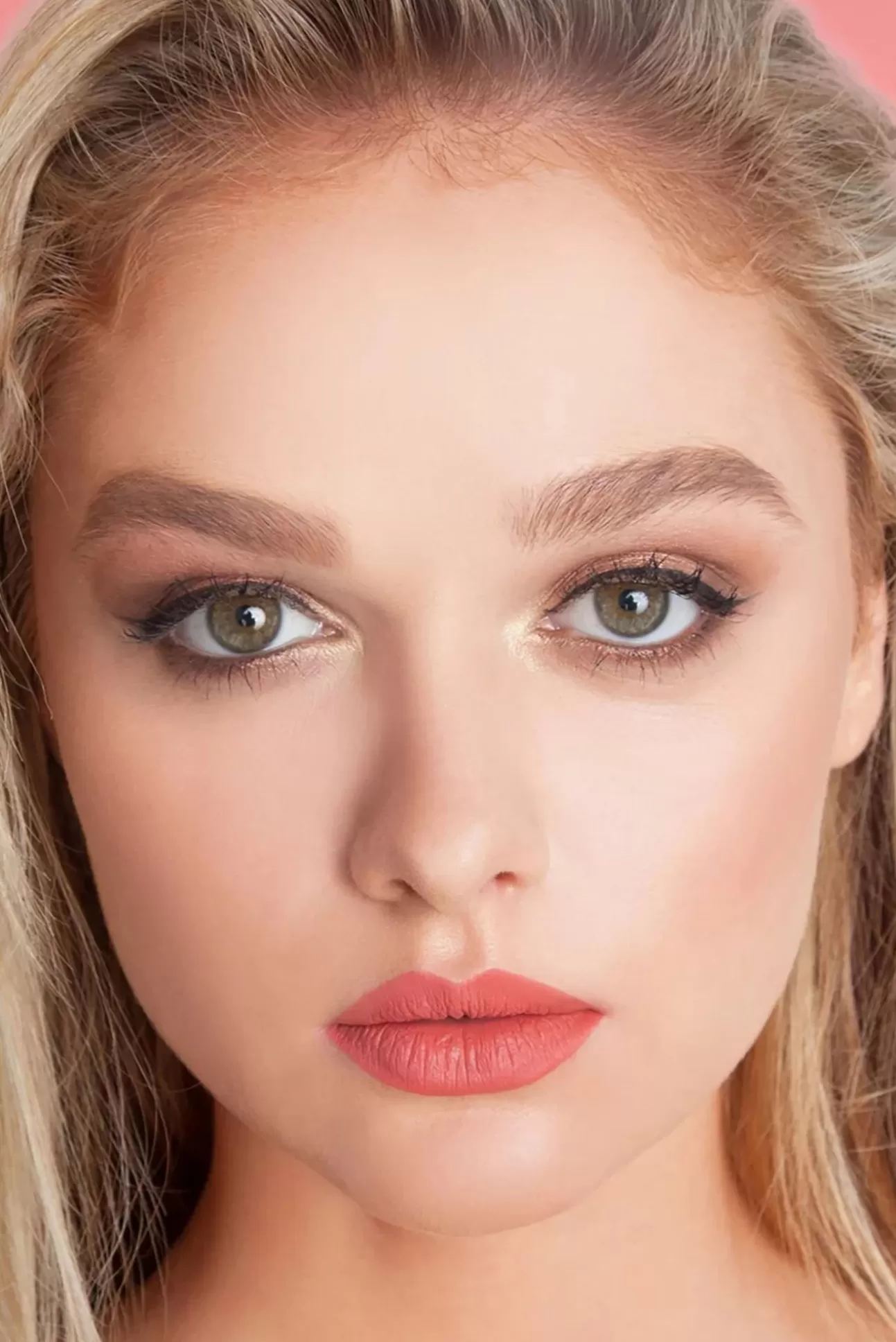 Make-Up | The Balm Maak Kennis Met Matte Hughes In Honest Coral