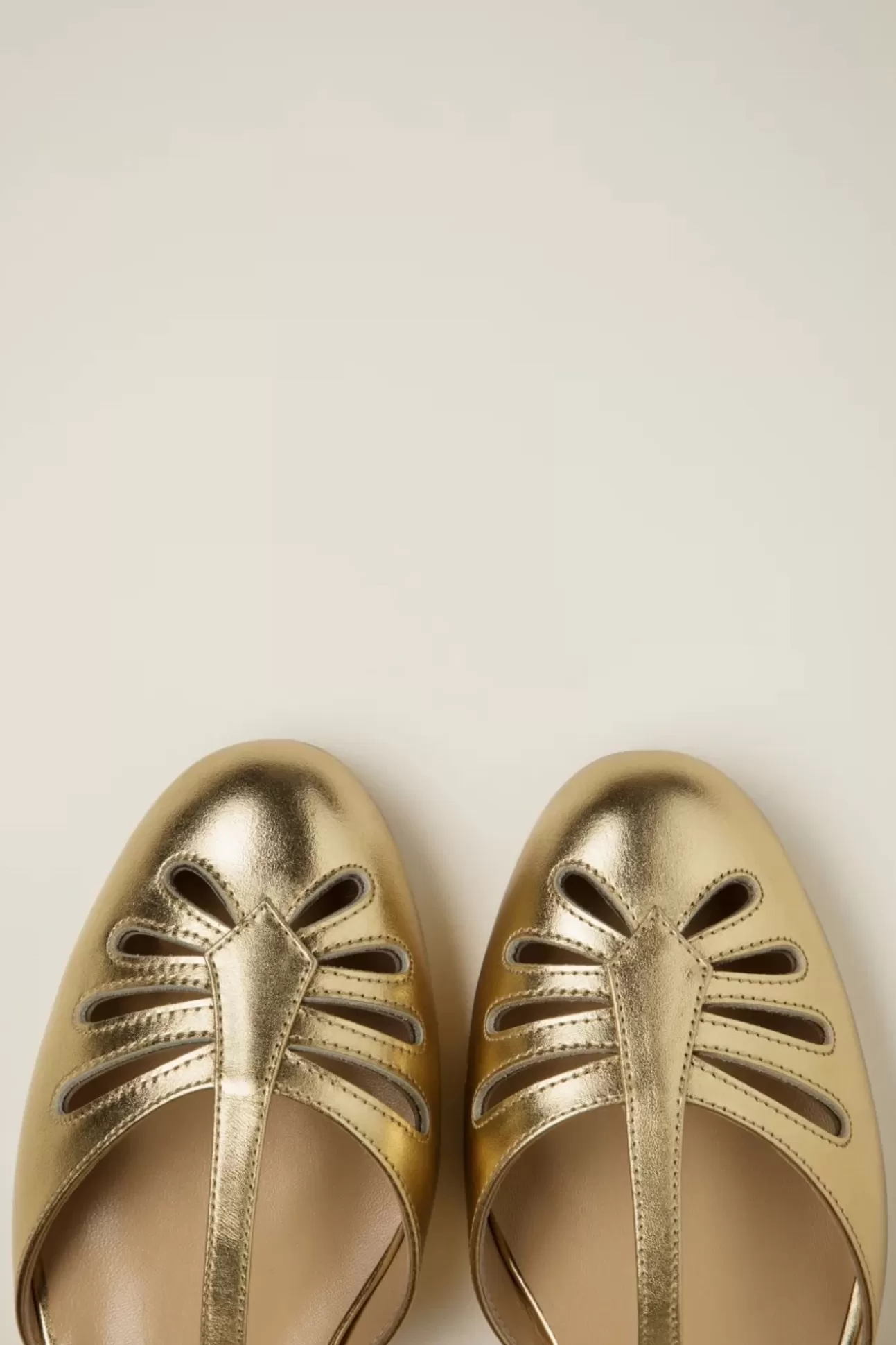 Ballerina'S | Charlie Stone Singapore T-Strap Ballerina Flats In Goud