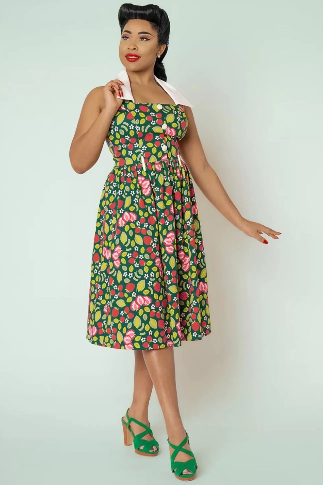 Swing Jurken | Collectif Clothing Waverly Strawberry Patch Swing Jurk In Groen