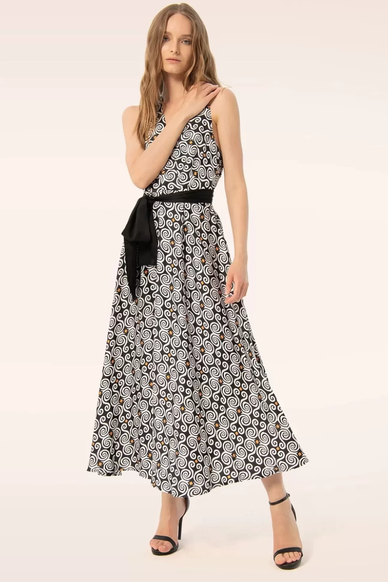 Maxi Jurken | Surkana Willow Maxi Jurk In Zwart